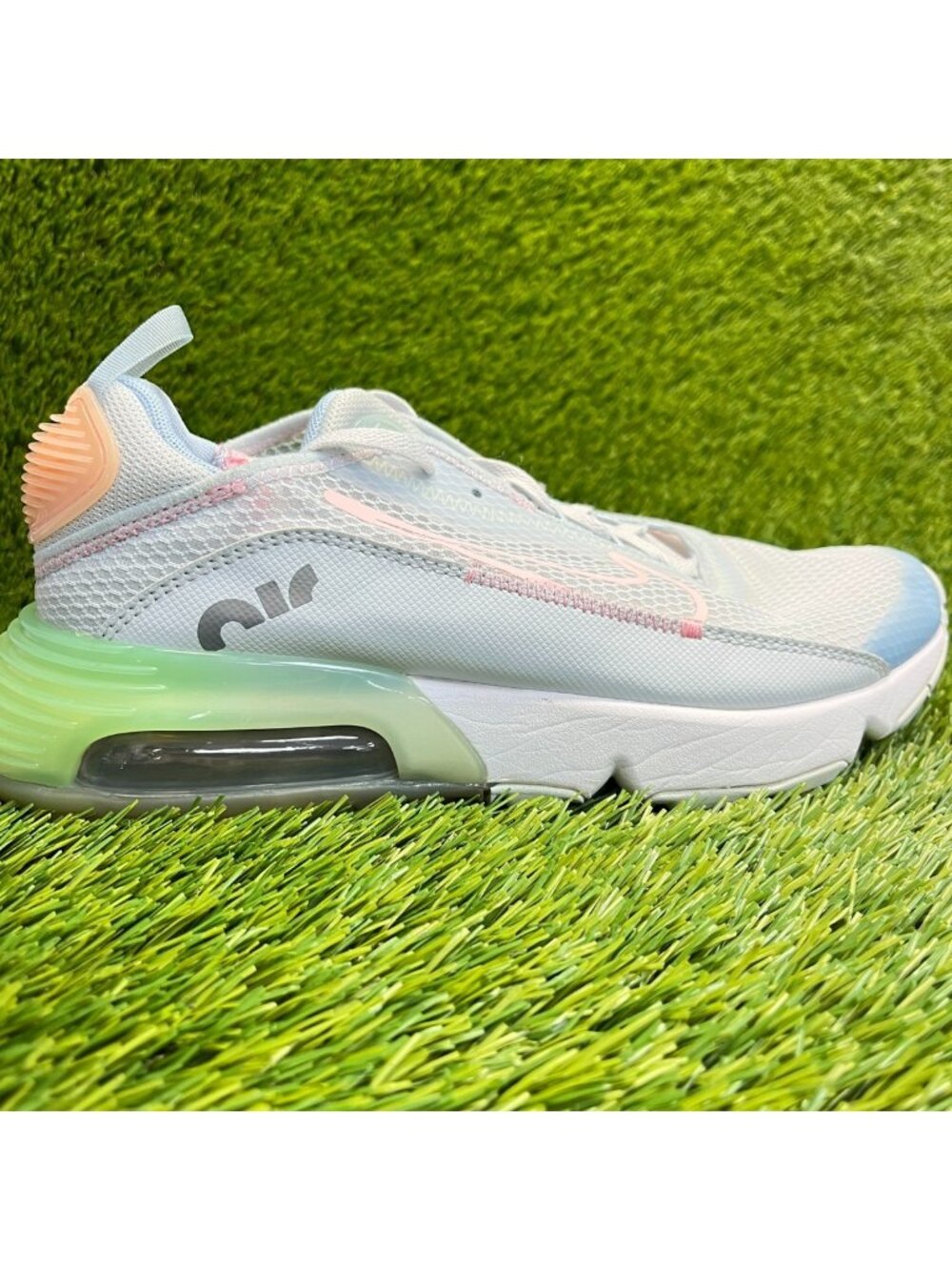 Nike‎ Air Max 2090 Girls Size 7Y Blue Pink Green Athletic Running Shoes Sneakers